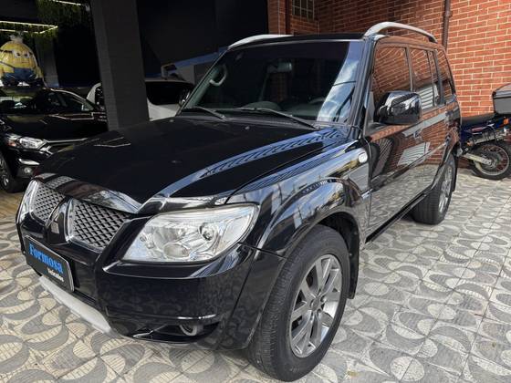 MITSUBISHI PAJERO TR4 2.0 4X2 16V 140CV FLEX 4P AUTOMÁTICO MITSUBISHI PAJERO TR4 2.0 4X2 16V 140CV FLEX 4P AUTOMÁTICO